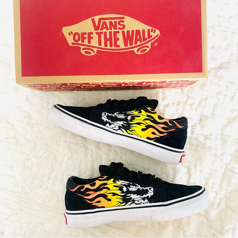 ✌🏽BOYS VANS VELCRO Fire Flame Print Shoes SZ 3 (Y)